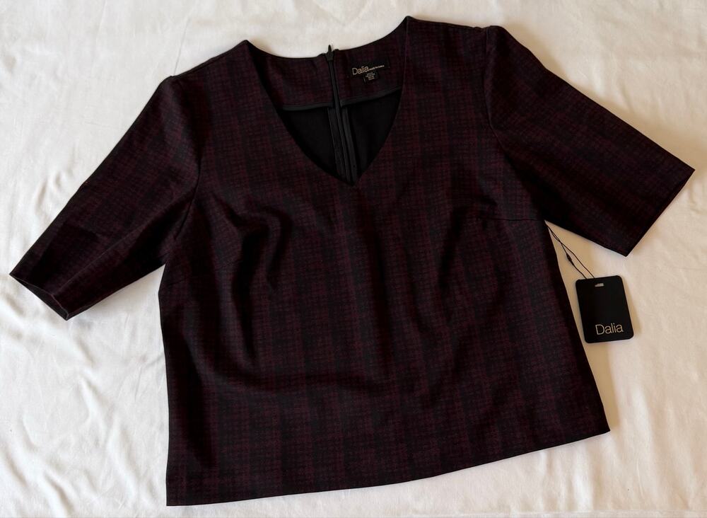 NWT Dalia Deep Burgundy Shadow Plaid V-Neck Workwear Blouse Women’s Size Medium